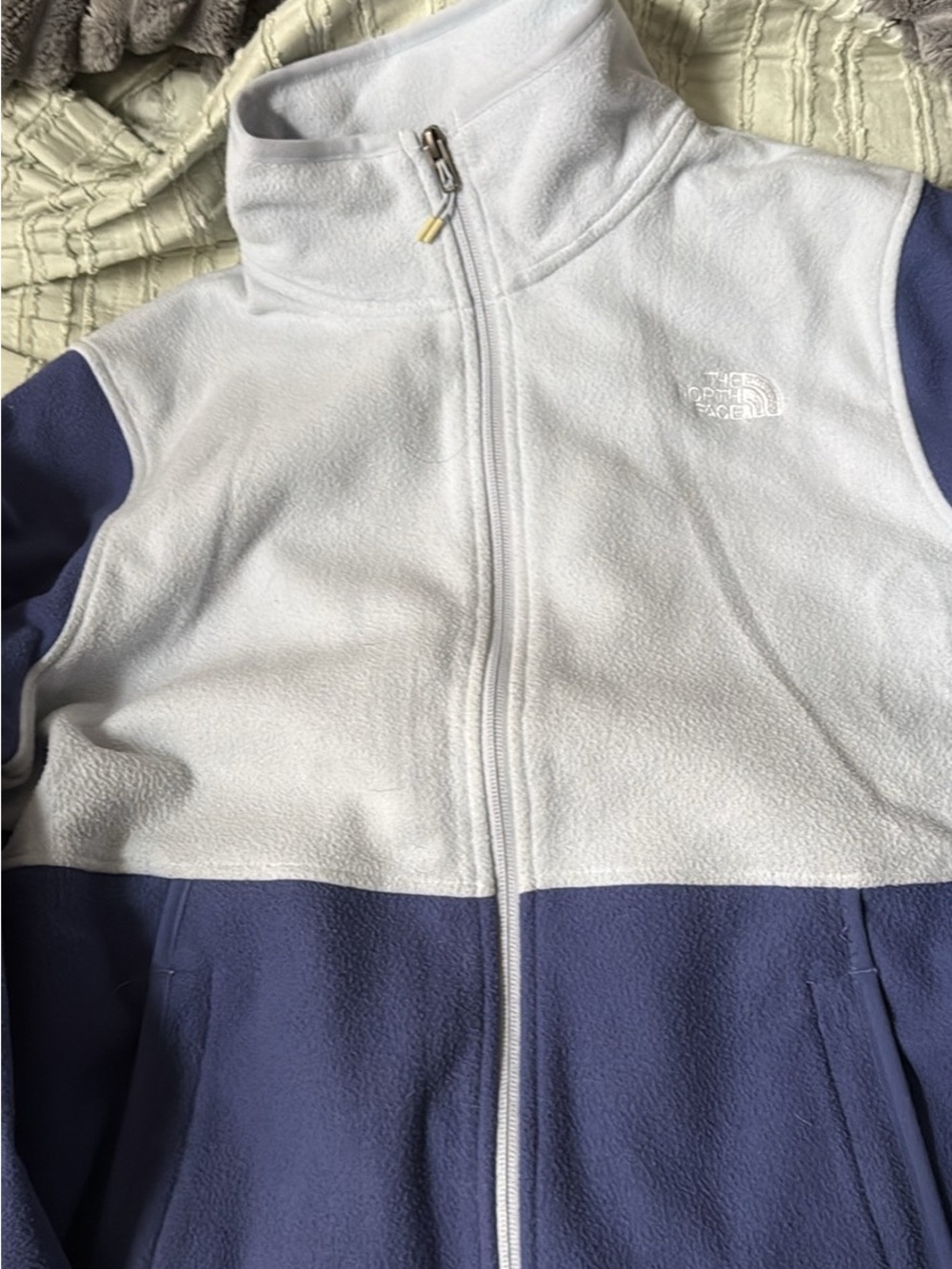 The North Face ladies' Two-Tone Fleece Jacket - White & purple